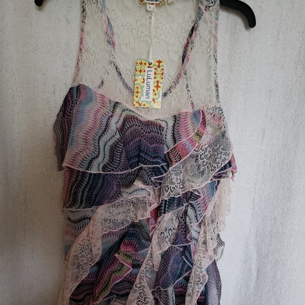 Lulumari Razor Back Tank (size small)